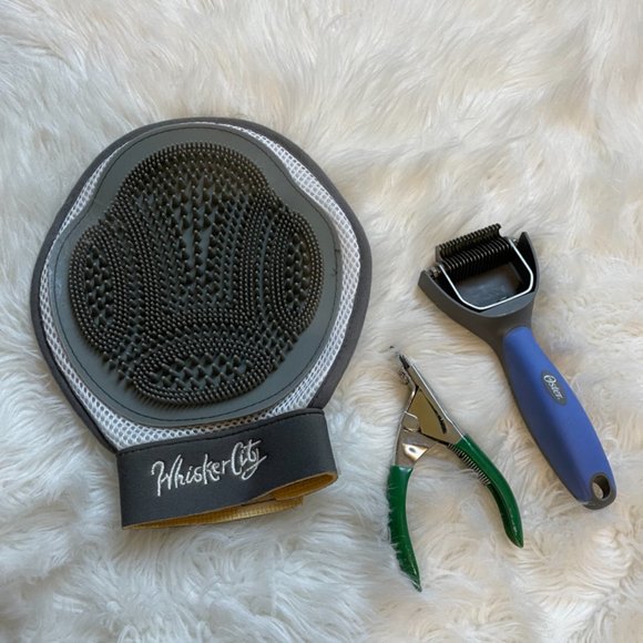 Cat grooming kit, Nail clippers, undercoat fur comb, rubber brush and cloth mitt - Picture 2 of 8